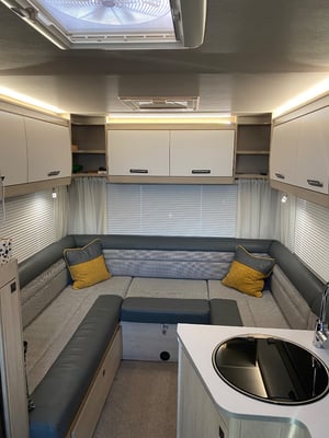 2024 Auto-Trail F-Line F68 — photo 20 of 50