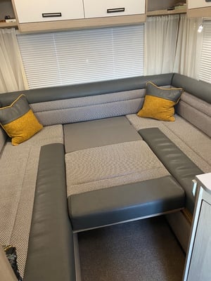 2024 Auto-Trail F-Line F68 — photo 32 of 50