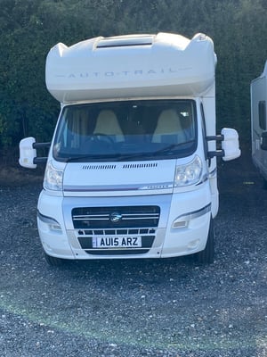 2015 Auto-Trail Tracker FB — photo 21 of 23