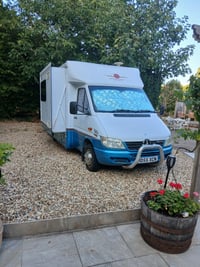 2005 Mercedes-Benz Sprinter - Image 2