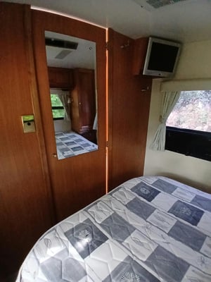 2005 Wirraway Mercedes-Benz Sprinter Motorhome - One-Off, High-Spec Build — photo 40 of 55
