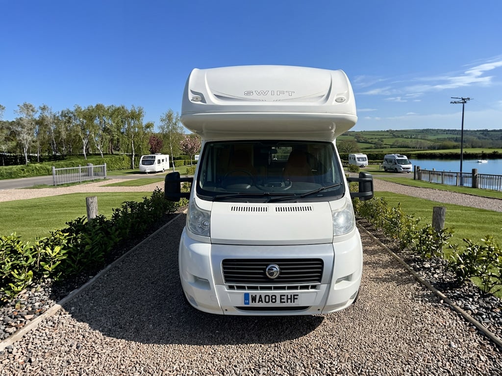 2008 Swift Sundance 590RS - Image 1