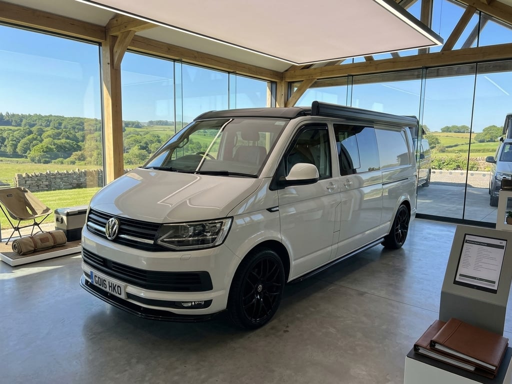 2016 Volkswagen Transporter T6 Trendline  - Image 1