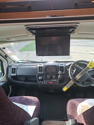 2013 Auto-Trail Navajo — photo 6 of 14