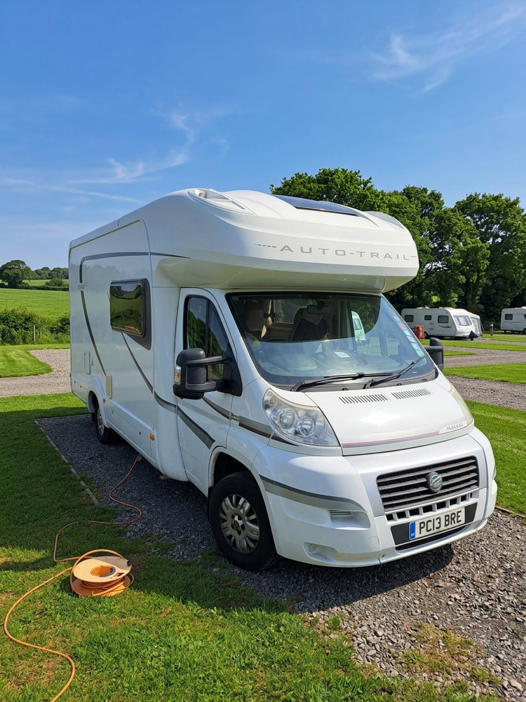 2013 Auto-Trail Navajo - Image 1