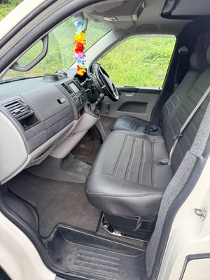 2004 Volkswagen Transporter T28 85 TDI — photo 4 of 13
