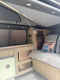 2004 Volkswagen Transporter T28 85 TDI - Image 2