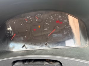 2004 Volkswagen Transporter T28 85 TDI — photo 9 of 13