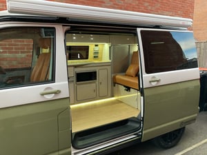 2014 Volkswagen T5.1 Campervan — photo 4 of 17