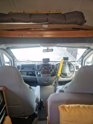 2007 Auto-Trail Apache 700 — photo 13 of 16