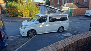 2006 Nissan Elgrand — photo 1 of 12