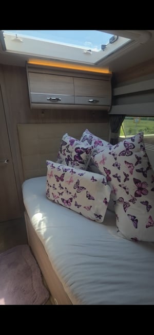 2025 Auto-Sleepers Burford — photo 2 of 11