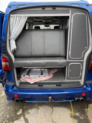 2004 Volkswagen Transporter T5 — photo 10 of 17