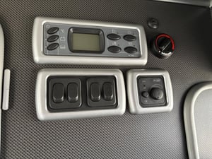 2004 Volkswagen Transporter T5 — photo 8 of 17