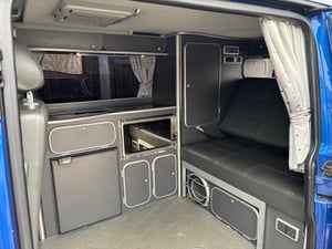 2004 Volkswagen Transporter T5 — photo 9 of 17