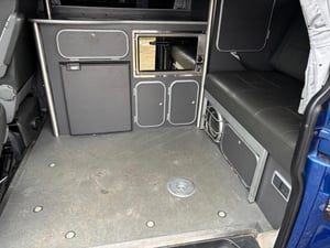 2004 Volkswagen Transporter T5 — photo 13 of 17