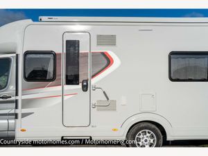 2021 Autotrail F74 — photo 17 of 54