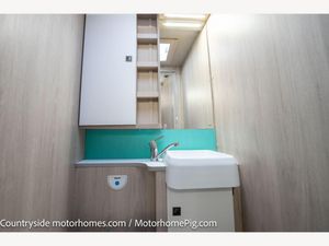 2021 Autotrail F74 — photo 22 of 54