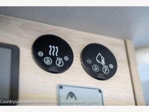 2021 Autotrail F74 — photo 24 of 54