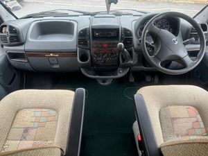 2004 Auto-Trail Scout SE — photo 18 of 25