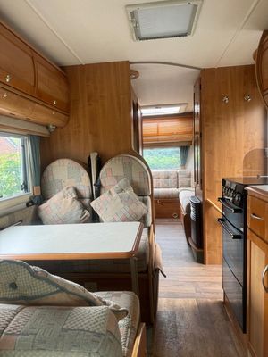2004 Auto-Trail Scout SE — photo 19 of 25