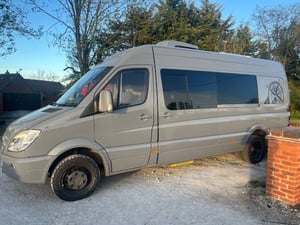 2012 Mercedes-Benz Sprinter — photo 6 of 16