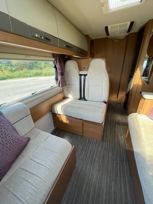 2018 Auto-Trail Comanche — photo 34 of 84