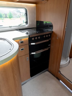 2018 Auto-Trail Comanche — photo 10 of 84
