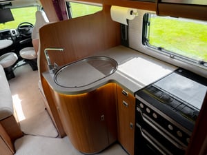 2018 Auto-Trail Comanche — photo 11 of 84
