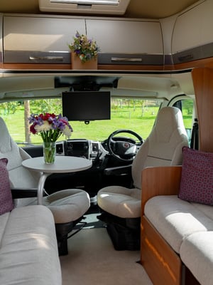 2018 Auto-Trail Comanche — photo 2 of 84