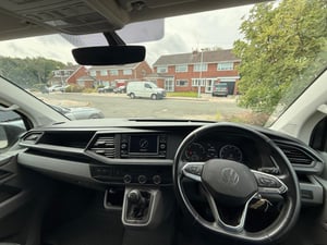 2021 Volkswagen Transporter T6.1 — photo 14 of 31