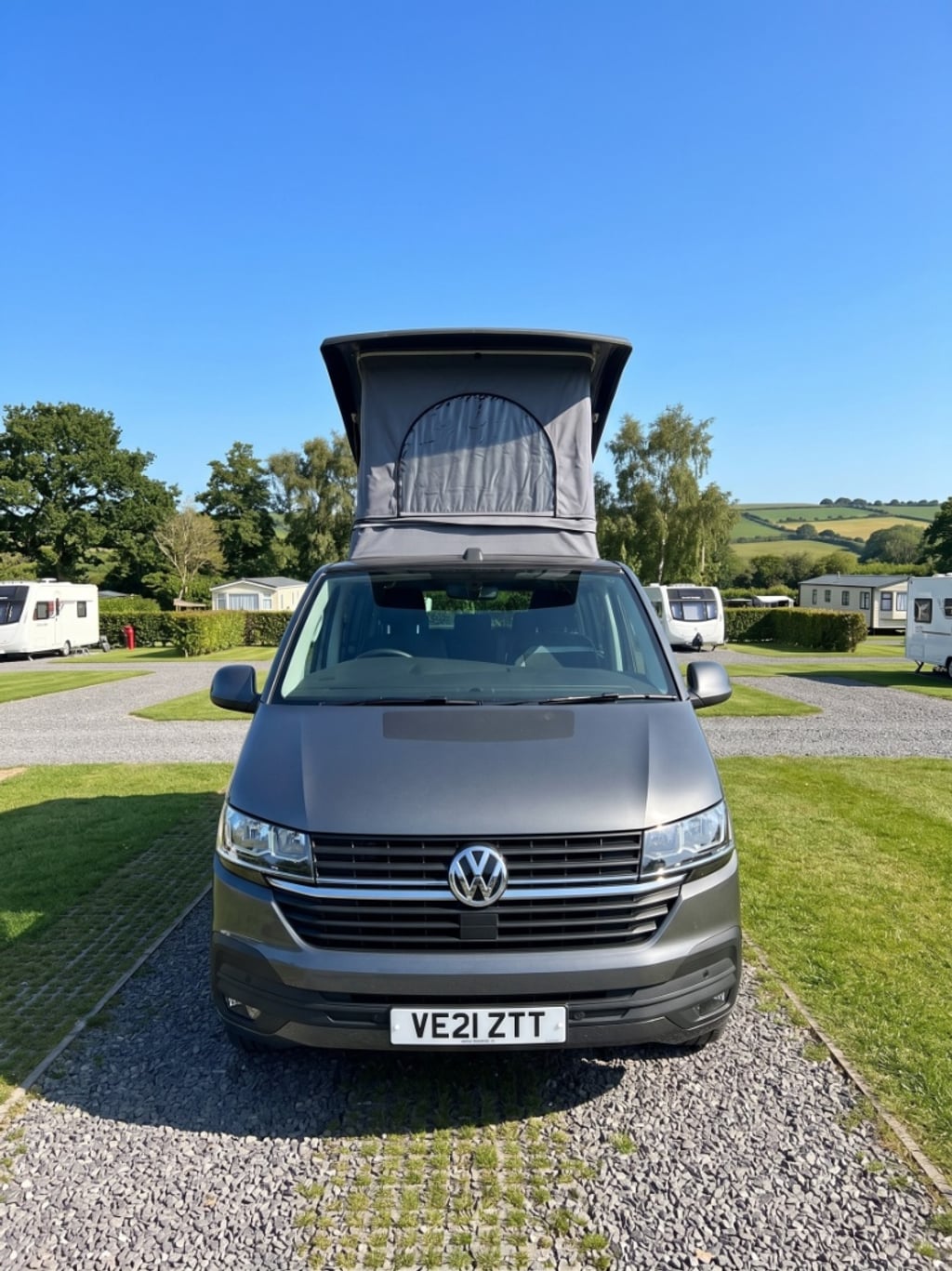 2021 Volkswagen Transporter T6.1 - Image 1
