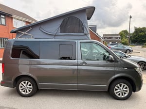 2021 Volkswagen Transporter T6.1 — photo 2 of 31