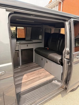 2021 Volkswagen Transporter T6.1 — photo 23 of 31