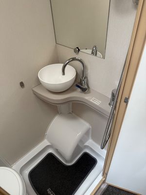 2017 Elddis Evolution 125 — photo 17 of 33