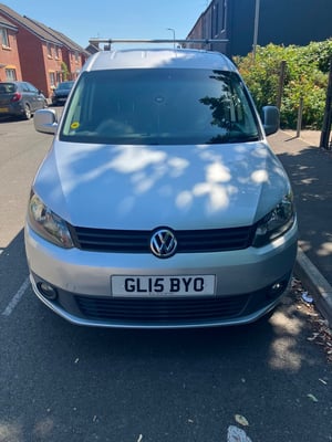 2015 Volkswagen Caddy Maxi — photo 2 of 14