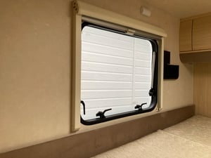 2010 Adria Compact SL Gold Edition — photo 17 of 25