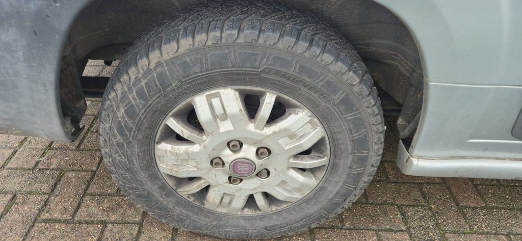 2008 Trigano tribute 650 - Image 10