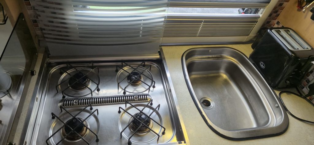 2008 Trigano tribute 650 - Image 11