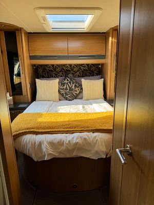 2012 Autotrail Comanche — photo 5 of 12