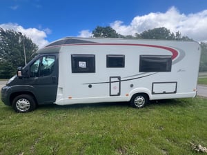 2013 Burstner Nexxo T 720 — photo 4 of 23