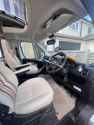 2013 Burstner Nexxo T 720 — photo 11 of 23