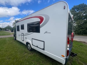 2013 Burstner Nexxo T 720 — photo 2 of 23