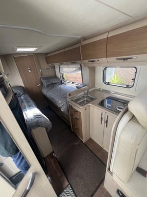2013 Burstner Nexxo T 720 — photo 17 of 23