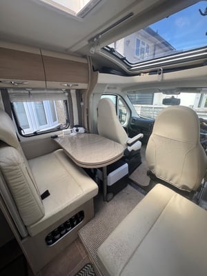 2013 Burstner Nexxo T 720 — photo 19 of 23