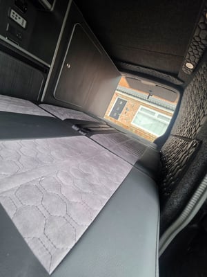 2023 Volkswagen T6.1 Campervan — photo 23 of 32