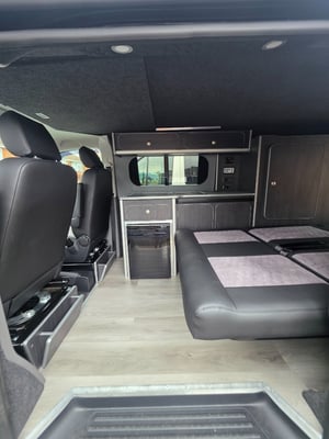 2023 Volkswagen T6.1 Campervan — photo 14 of 32
