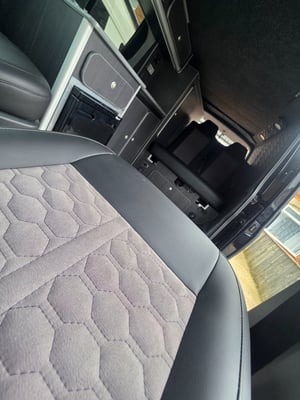 2023 Volkswagen T6.1 Campervan — photo 30 of 32