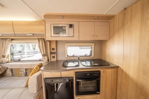 2018 Elddis Evolution 105 — photo 9 of 44