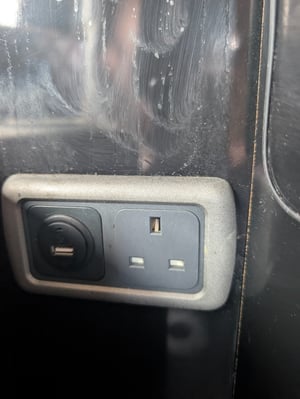 2013 Volkswagen T5.1 Campervan — photo 15 of 25